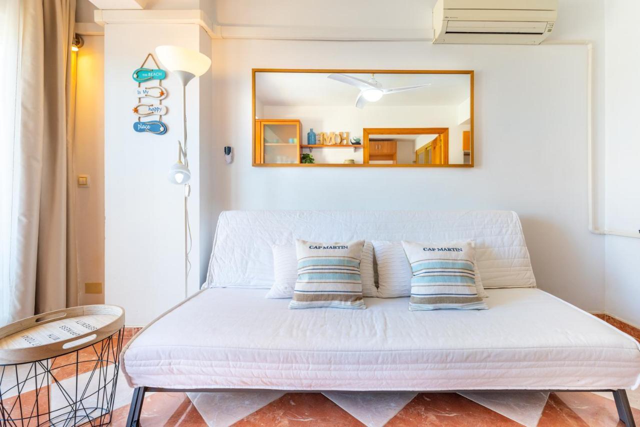 Sunny Seaside Apartment Arroyo De La Miel Luaran gambar