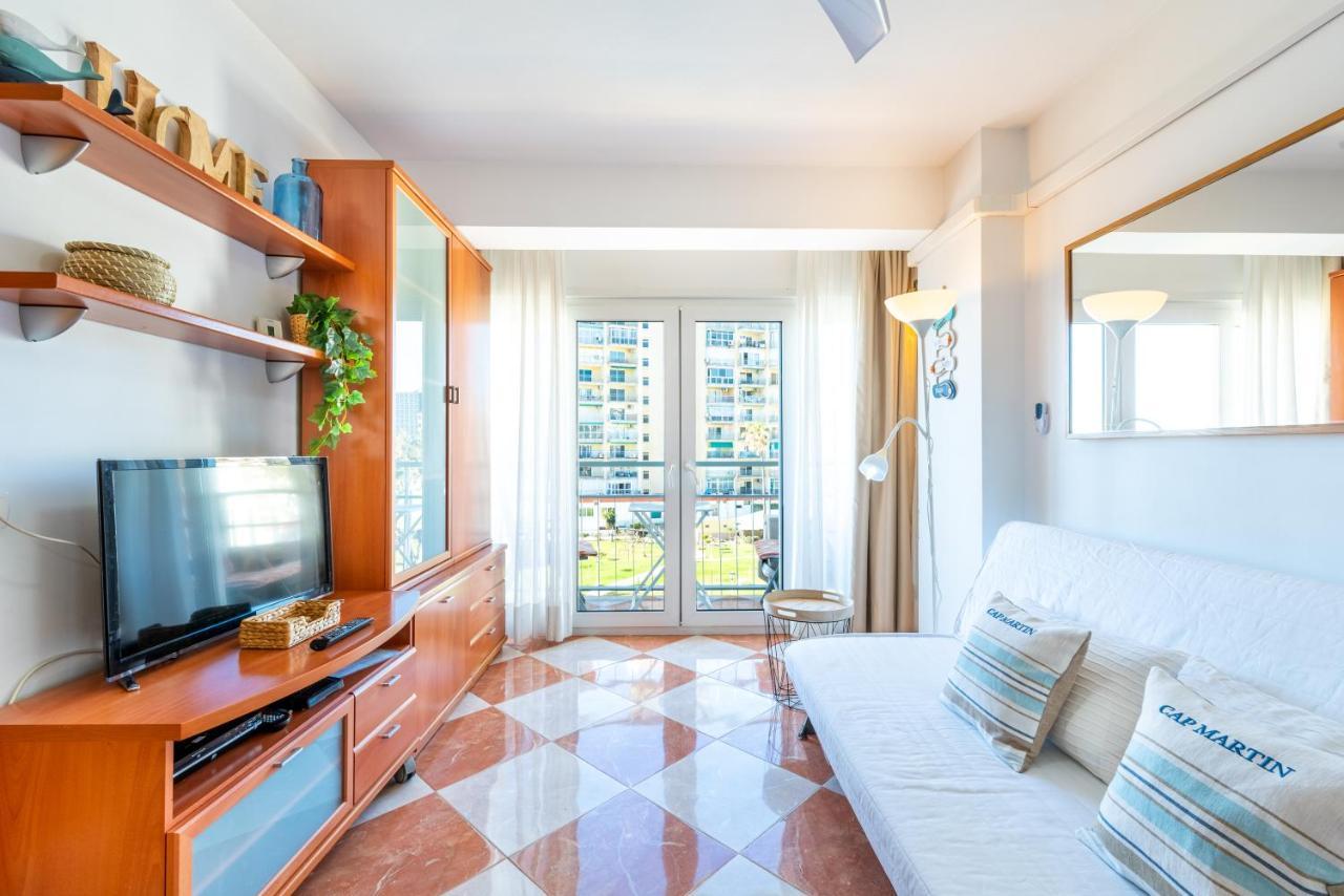 Sunny Seaside Apartment Arroyo De La Miel Luaran gambar