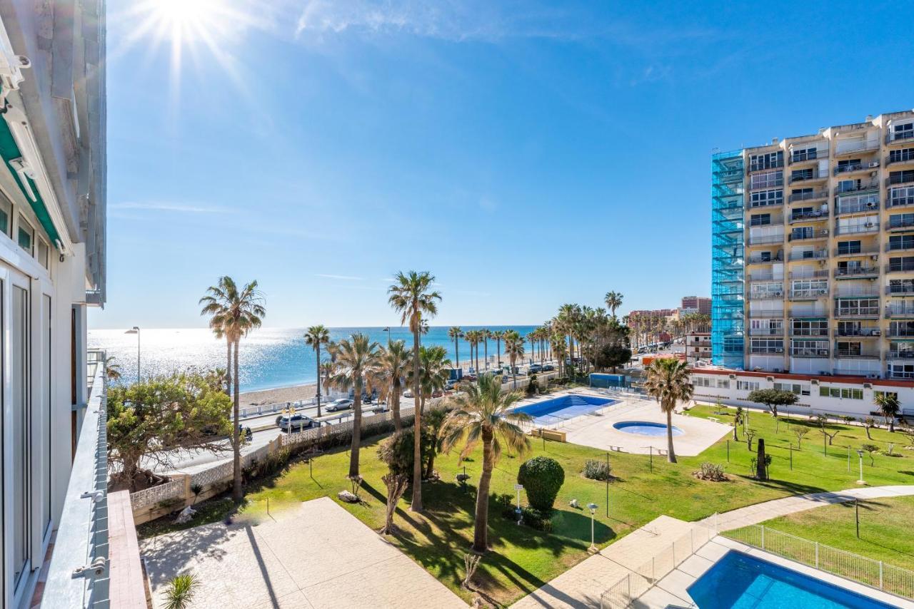 Sunny Seaside Apartment Arroyo De La Miel Luaran gambar